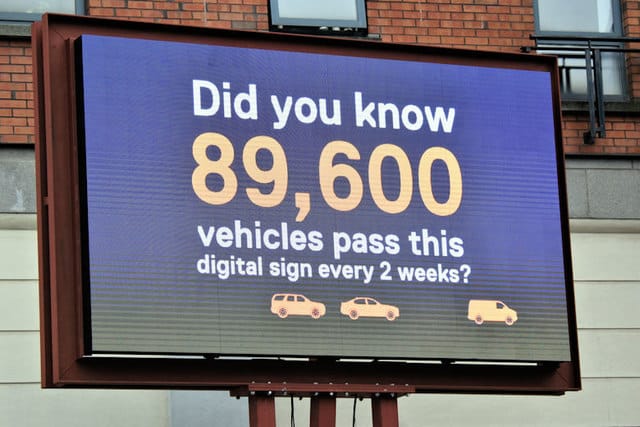 Measuring the impact of digital advertising screens