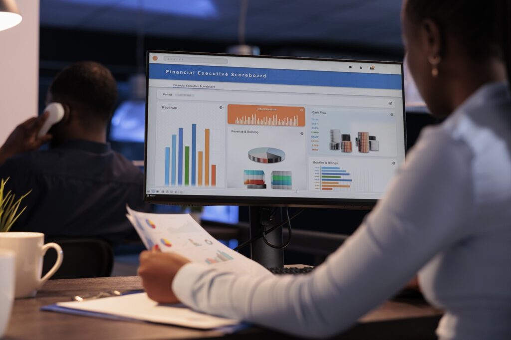 Benefits of real-time digital signage over static displays